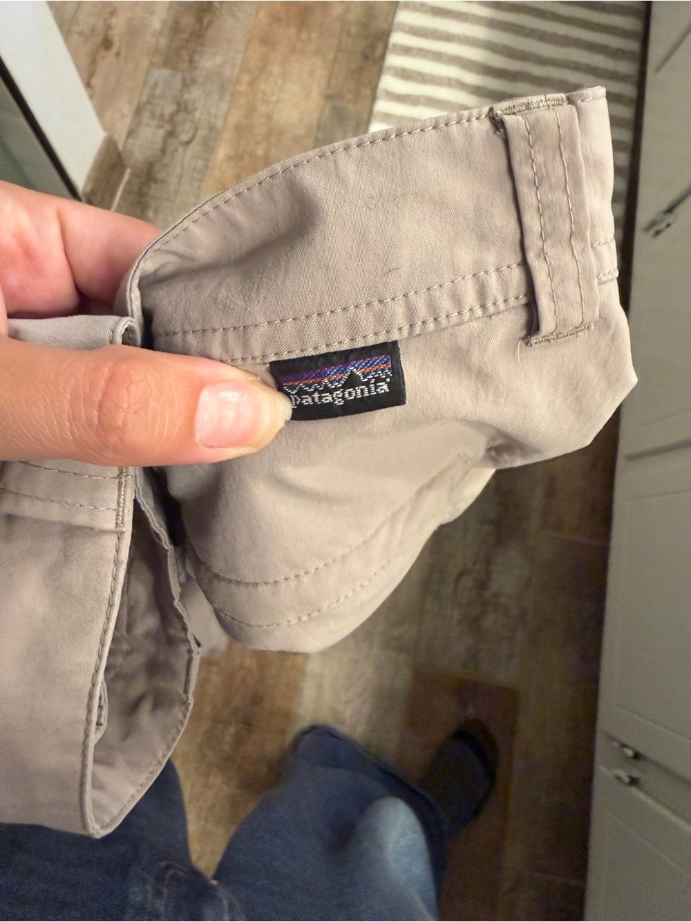 Patagonia Pants Womens 12 Grey Inter-Continental Outdoor Hiking Casual Preppy - Picture 5 of 12
